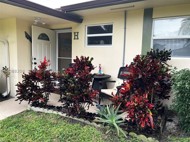 2941 Crosley Dr W H, West Palm Beach, FL 33415