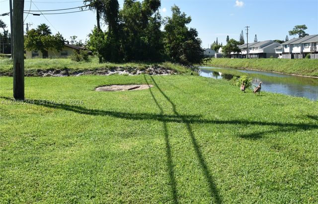 2941 Crosley Dr W H, West Palm Beach, FL 33415