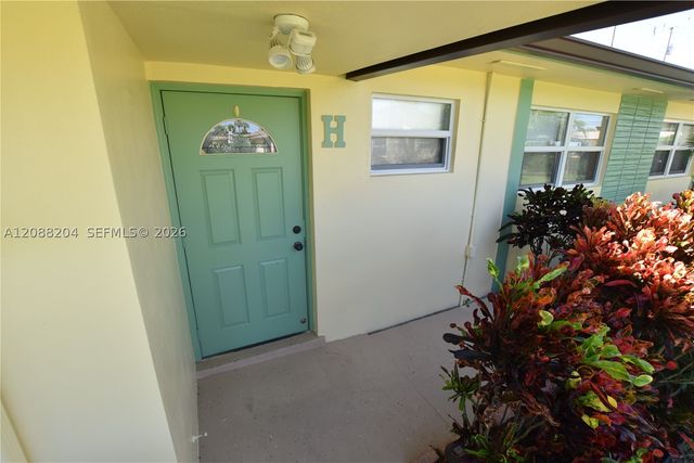2941 Crosley Dr W H, West Palm Beach, FL 33415