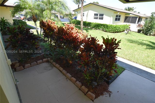2941 Crosley Dr W H, West Palm Beach, FL 33415