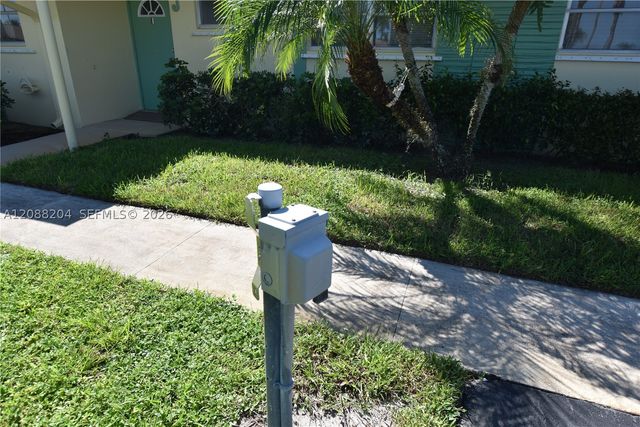 2941 Crosley Dr W H, West Palm Beach, FL 33415