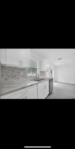 1112 NW 43rd Terrace, Lauderhill, FL 33313