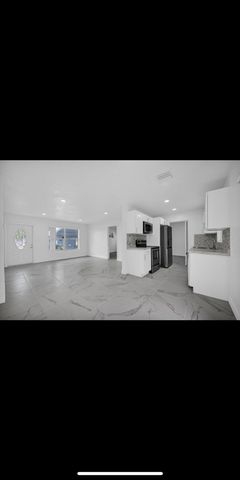 1112 NW 43rd Terrace, Lauderhill, FL 33313