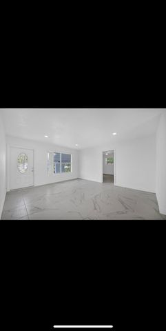 1112 NW 43rd Terrace, Lauderhill, FL 33313