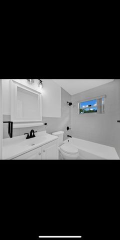 1112 NW 43rd Terrace, Lauderhill, FL 33313