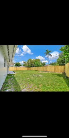 1112 NW 43rd Terrace, Lauderhill, FL 33313
