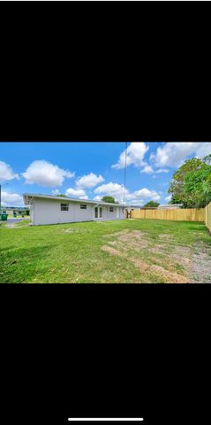 1112 NW 43rd Terrace, Lauderhill, FL 33313