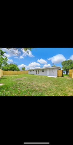 1112 NW 43rd Terrace, Lauderhill, FL 33313