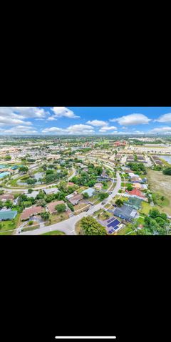 1112 NW 43rd Terrace, Lauderhill, FL 33313