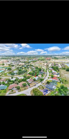 1112 NW 43rd Terrace, Lauderhill, FL 33313