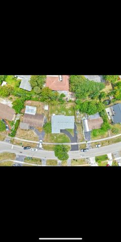 1112 NW 43rd Terrace, Lauderhill, FL 33313