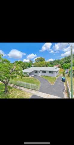 1112 NW 43rd Terrace, Lauderhill, FL 33313