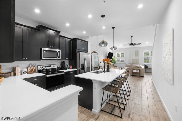 4714 Arboretum CIR 102, Naples, FL 34112