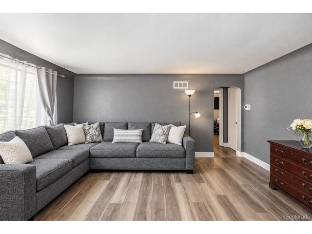1270 Quebec St, Denver, CO 80220