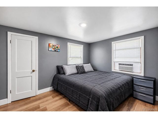 1270 Quebec St, Denver, CO 80220