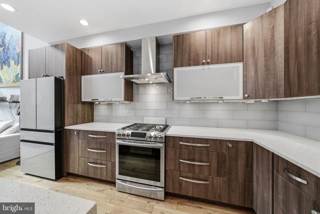 237 W THOMPSON ST, Philadelphia, PA 19122