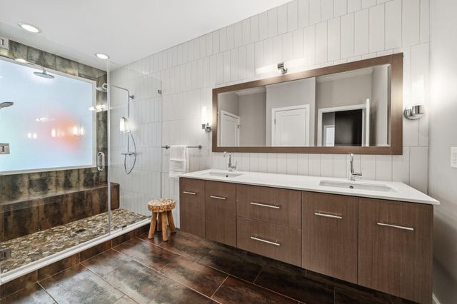 237 W THOMPSON ST, Philadelphia, PA 19122
