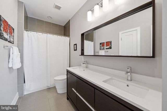 237 W THOMPSON ST, Philadelphia, PA 19122