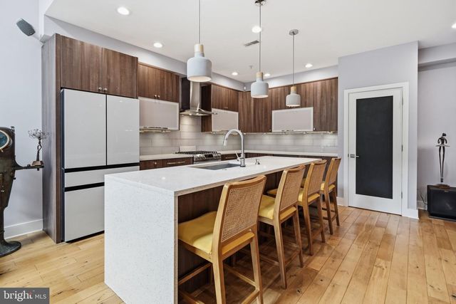 237 W THOMPSON ST, Philadelphia, PA 19122