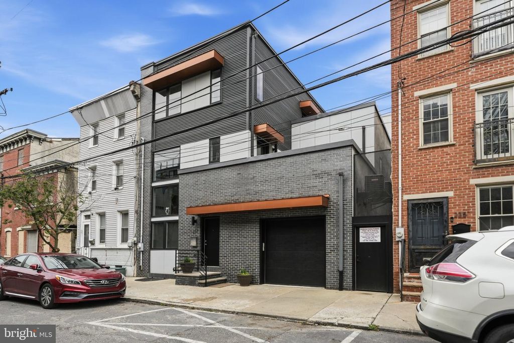 237 W THOMPSON ST, Philadelphia, PA 19122