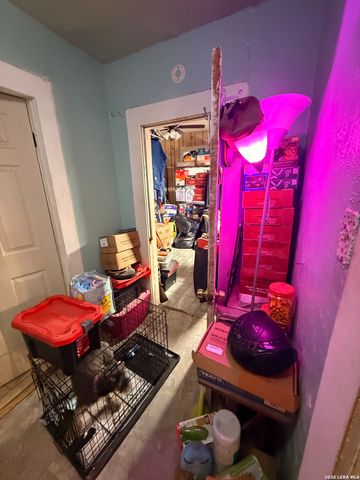 2123 PEREZ ST, San Antonio, TX 78207