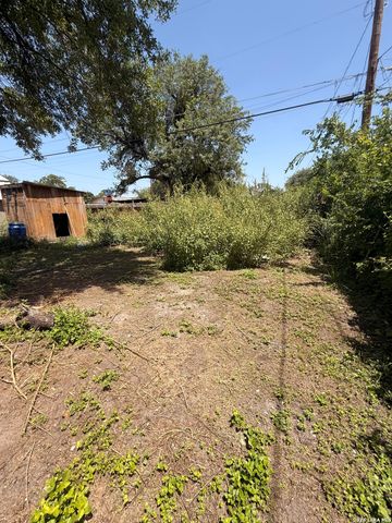 2123 PEREZ ST, San Antonio, TX 78207