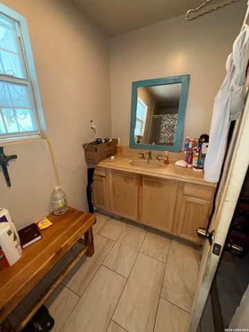 2123 PEREZ ST, San Antonio, TX 78207