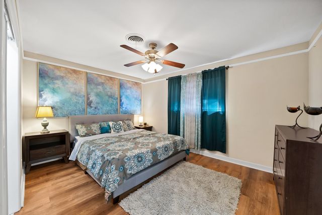 7013 Meadowbrook Drive, Fort Worth, TX 76112