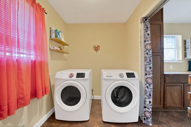 7013 Meadowbrook Drive, Fort Worth, TX 76112