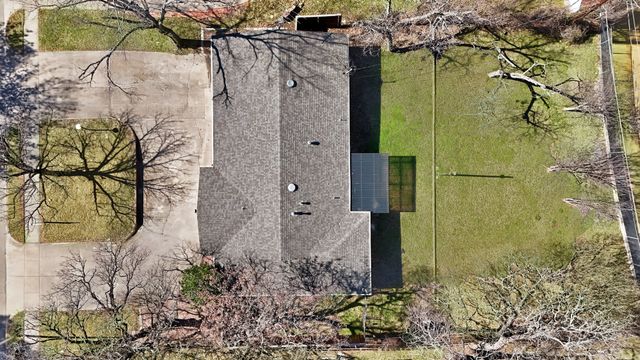 7013 Meadowbrook Drive, Fort Worth, TX 76112