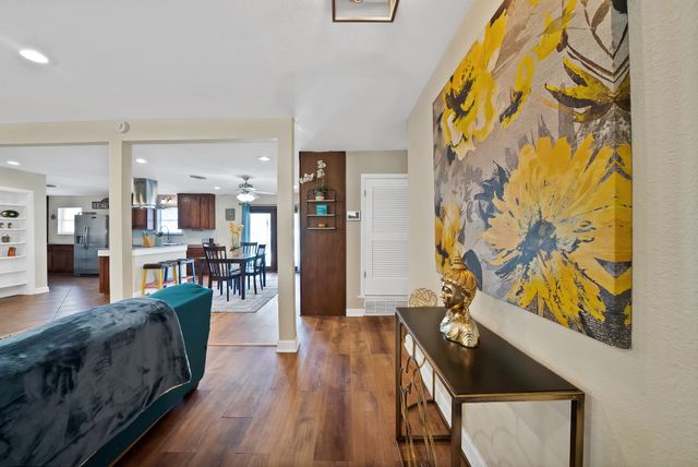 7013 Meadowbrook Drive, Fort Worth, TX 76112