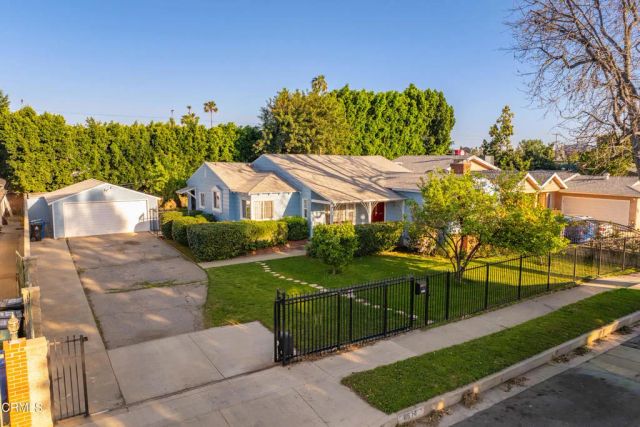 6514 Mammoth Avenue, Valley Glen, CA 91401