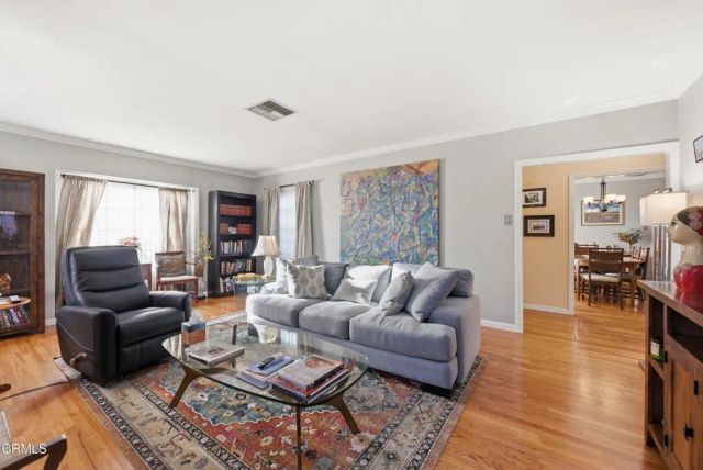 6514 Mammoth Avenue, Valley Glen, CA 91401