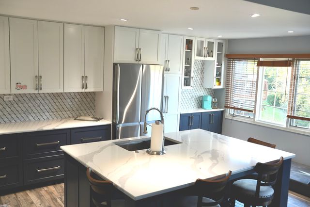 949 Millcreek Circle, Elgin, IL 60123