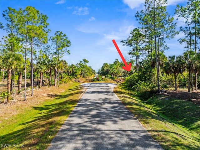 1280 14th AVE NE, Naples, FL 34120