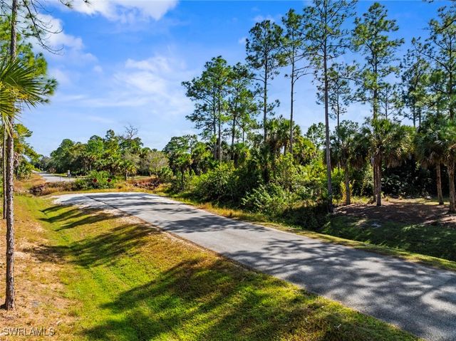 1280 14th AVE NE, Naples, FL 34120