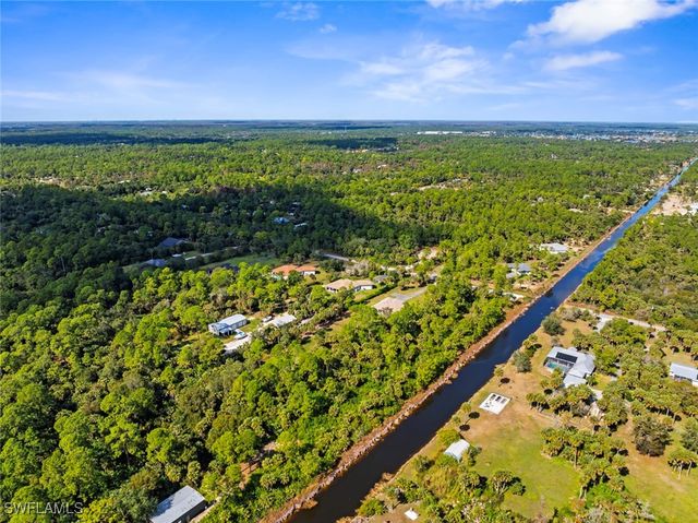 1280 14th AVE NE, Naples, FL 34120