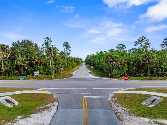 1280 14th AVE NE, Naples, FL 34120