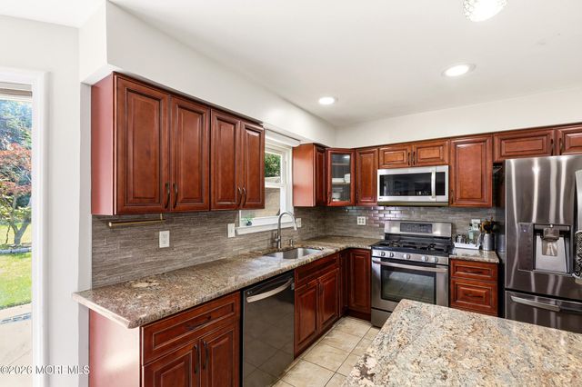 39 Driftwood Drive, Howell, NJ 07731