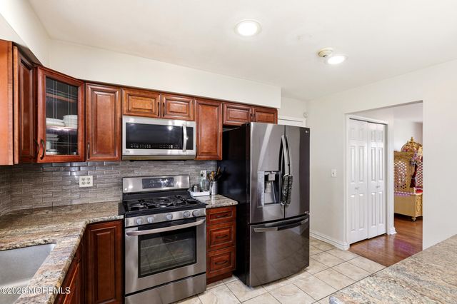 39 Driftwood Drive, Howell, NJ 07731