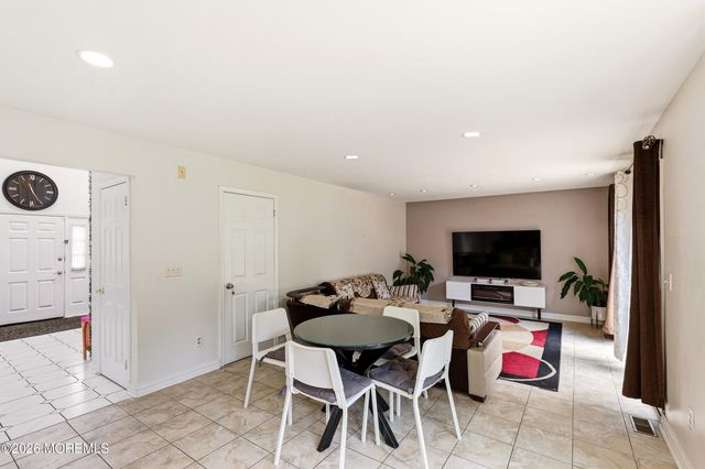 39 Driftwood Drive, Howell, NJ 07731