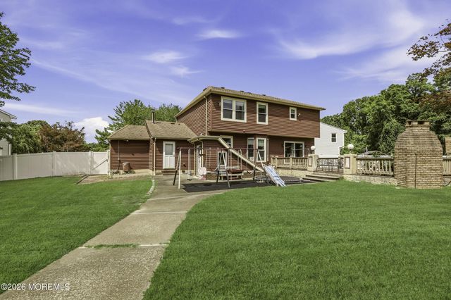 39 Driftwood Drive, Howell, NJ 07731