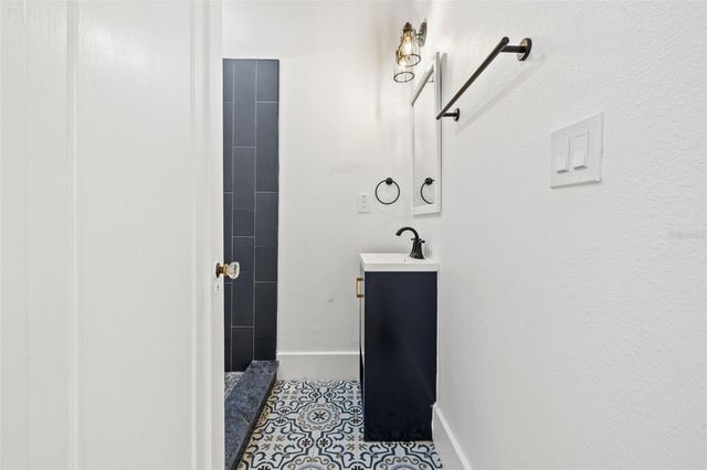 2830 2ND AVENUE N, St Petersburg, FL 33713