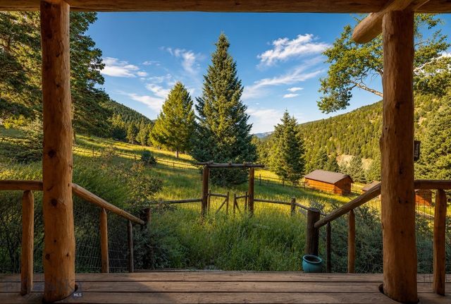 49824 Gallatin Road, Gallatin Gateway, MT 59730