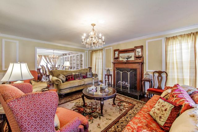 226 Lynwood Drive, Houma, LA 70360