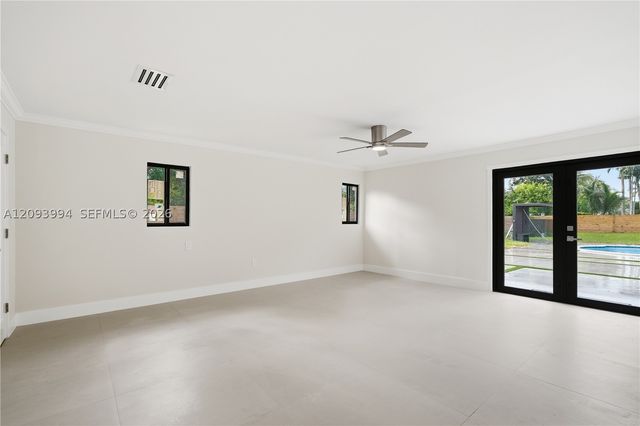 10861 SW 93rd St, Miami, FL 33176