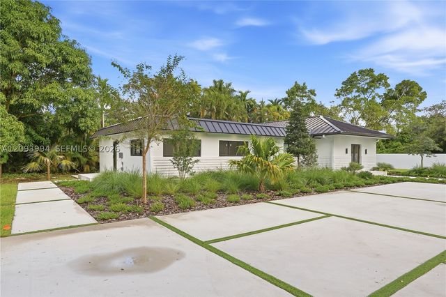 10861 SW 93rd St, Miami, FL 33176