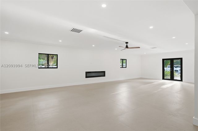 10861 SW 93rd St, Miami, FL 33176