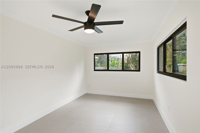 10861 SW 93rd St, Miami, FL 33176