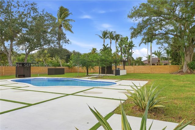 10861 SW 93rd St, Miami, FL 33176
